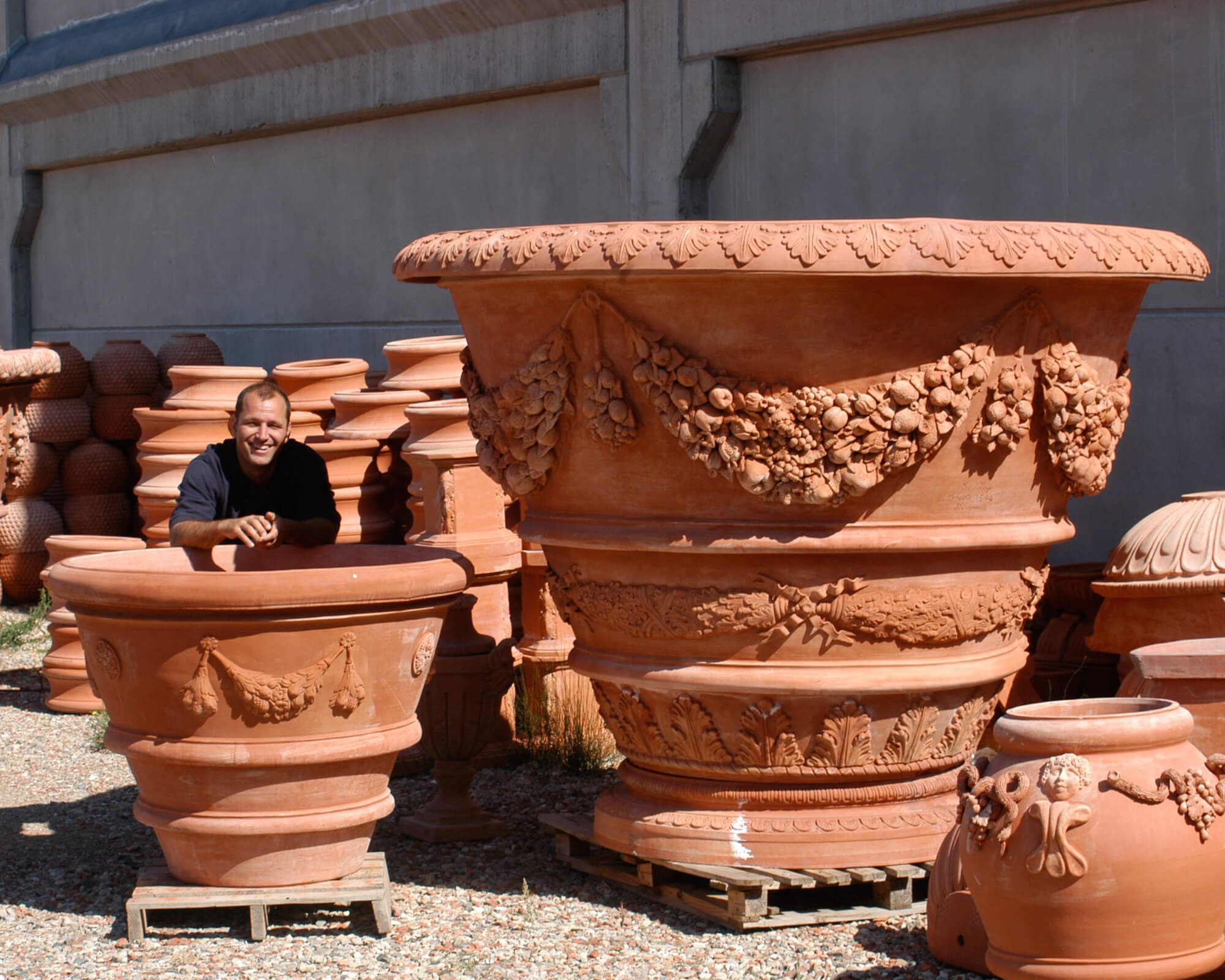 Top Tips for Cleaning Your Terracotta  Garden Pots  Tuscan 